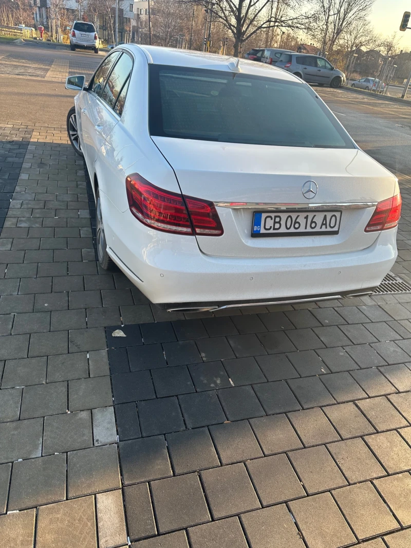 Mercedes-Benz E 220 Седан, 9G tonic, снимка 2 - Автомобили и джипове - 48123490