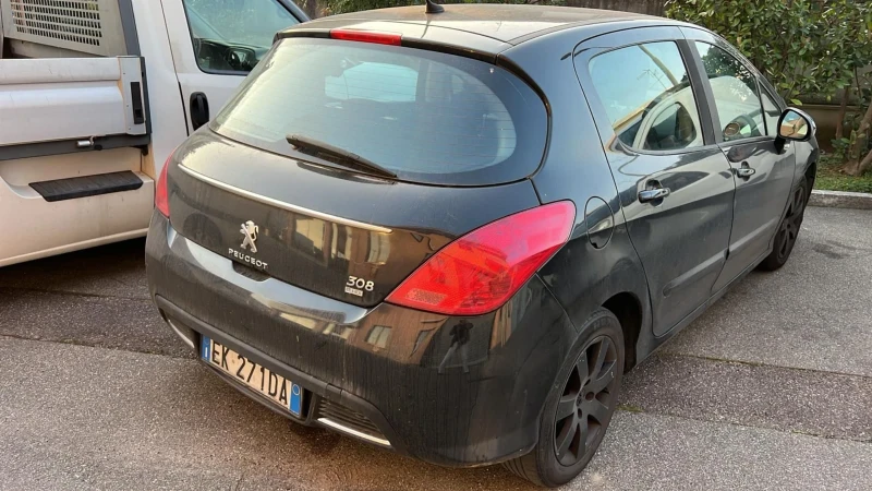 Peugeot 308 1.6 HDI automat, снимка 9 - Автомобили и джипове - 48299352