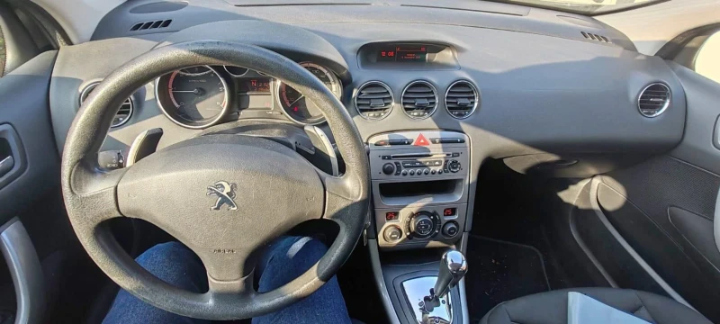 Peugeot 308 1.6 HDI automat, снимка 6 - Автомобили и джипове - 48299352