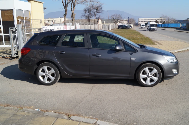 Opel Astra 1.4i ГАЗ, снимка 4 - Автомобили и джипове - 48916416