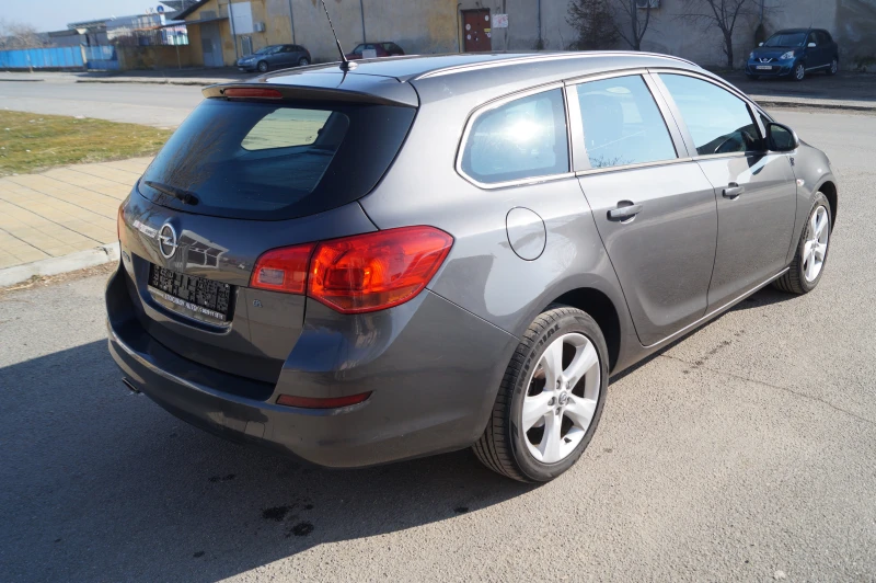 Opel Astra 1.4i ГАЗ, снимка 5 - Автомобили и джипове - 48916416