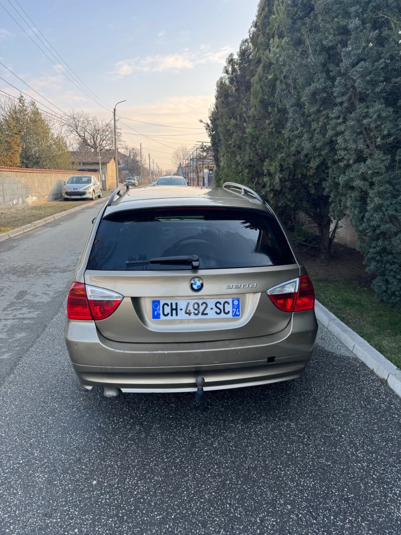 BMW 320, снимка 4 - Автомобили и джипове - 49273570