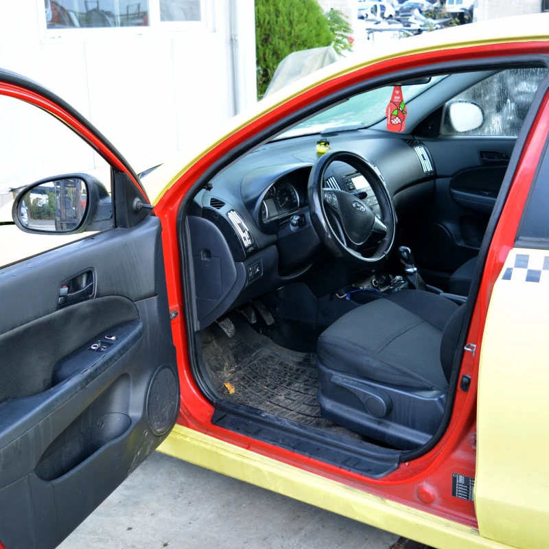 Hyundai I30 1.4 i, снимка 5 - Автомобили и джипове - 52164778