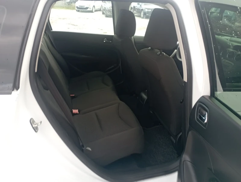 Peugeot 308 1.6HDI, Италия , снимка 10 - Автомобили и джипове - 52168509