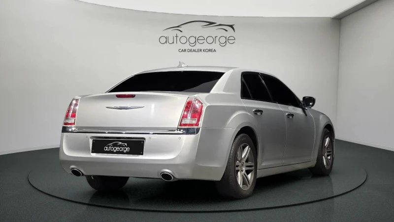 Chrysler 300c 3.6 autogeorge.com, снимка 2 - Автомобили и джипове - 53315152