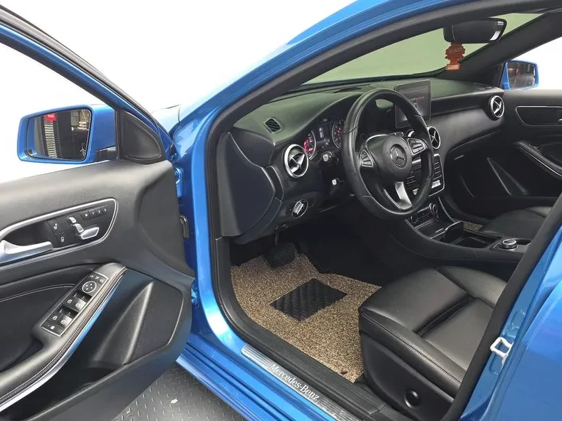 Mercedes-Benz A 200 2.0, снимка 10 - Автомобили и джипове - 54279084