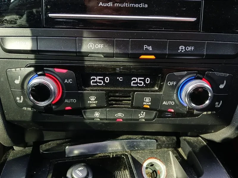 Audi A5 2.0 TDI / QUATTRO / S-Line , снимка 14 - Автомобили и джипове - 54620488