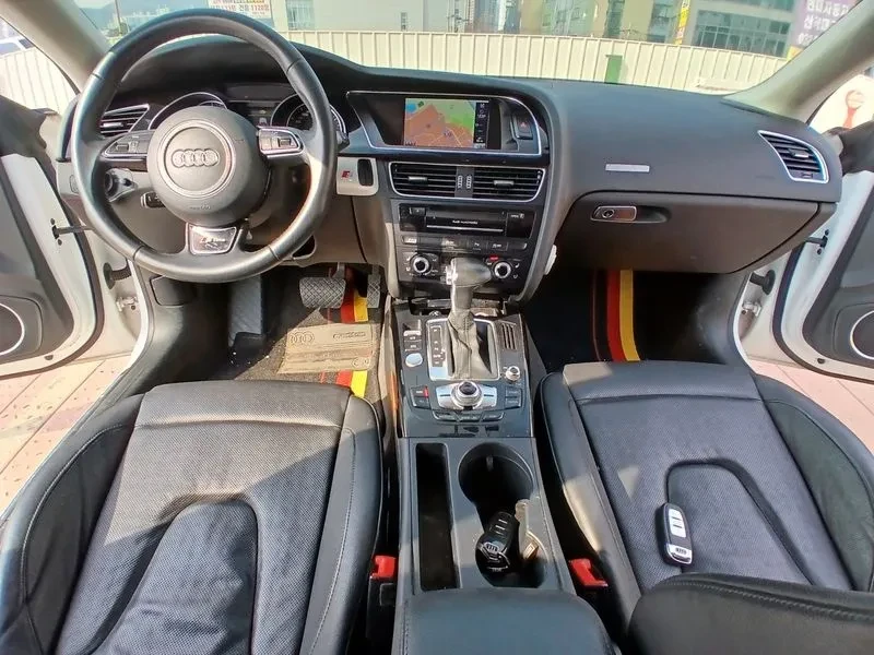 Audi A5 2.0 TDI / QUATTRO / S-Line , снимка 7 - Автомобили и джипове - 54620488