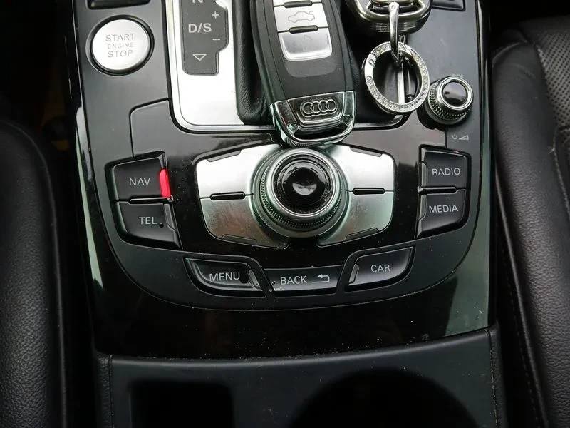 Audi A5 2.0 TDI / QUATTRO / S-Line , снимка 11 - Автомобили и джипове - 54620488