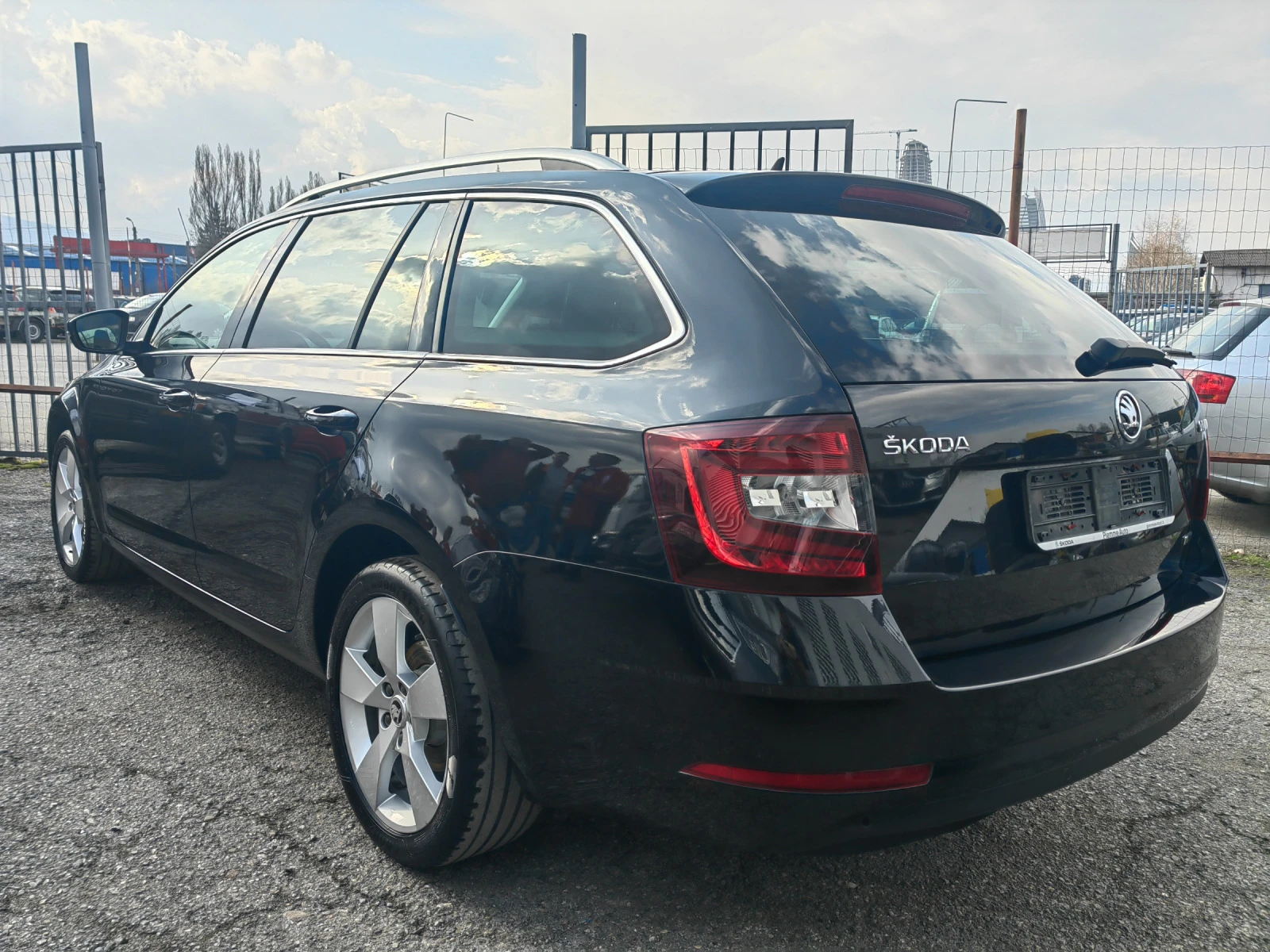 Skoda Octavia 1.4 G-TEC NAVI - изображение 6