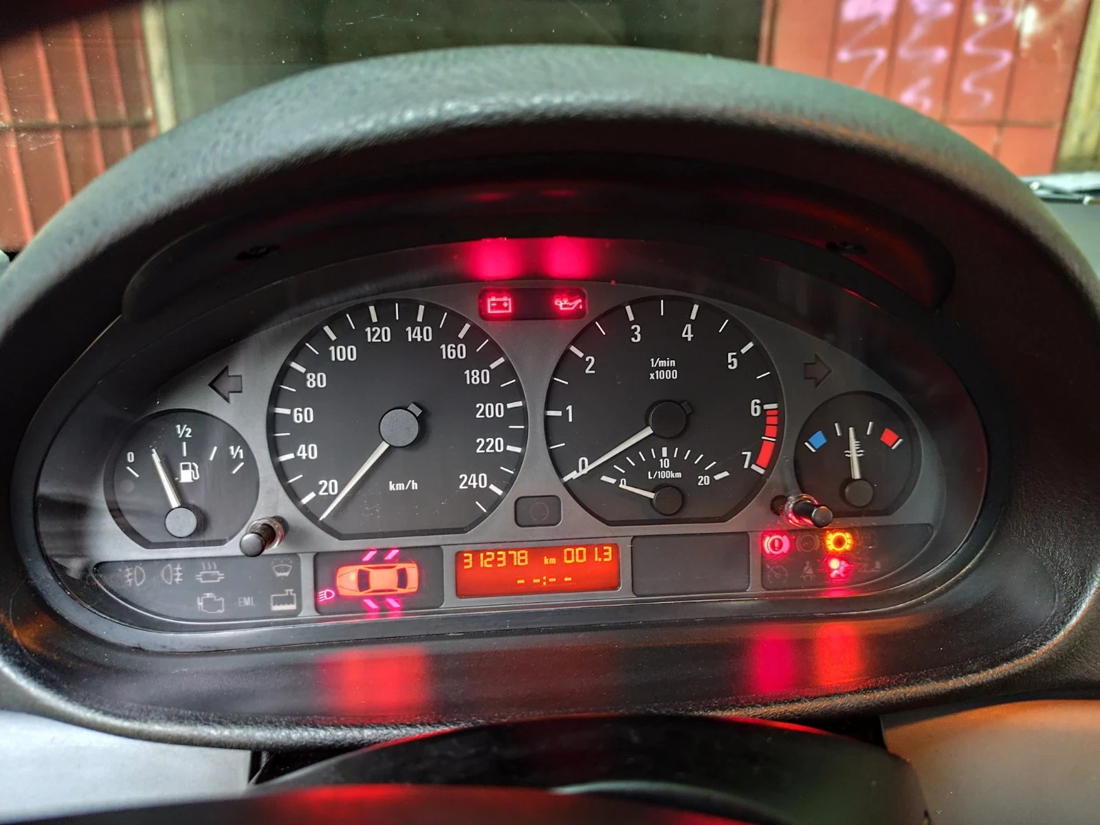 BMW 318 И | Mobile.bg — изображение 12