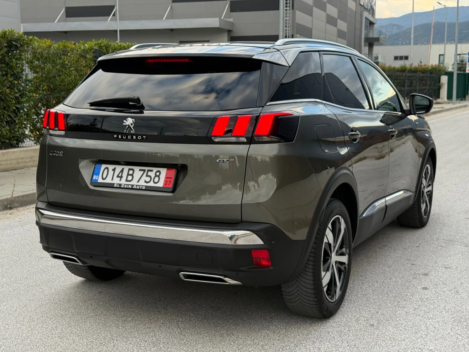 Peugeot 3008 2.0BLUEHDI-2019 8СКОРОСТИ GT-LINE/ПЪЛ.СЕРВ.ИСТОРИЯ - изображение 3
