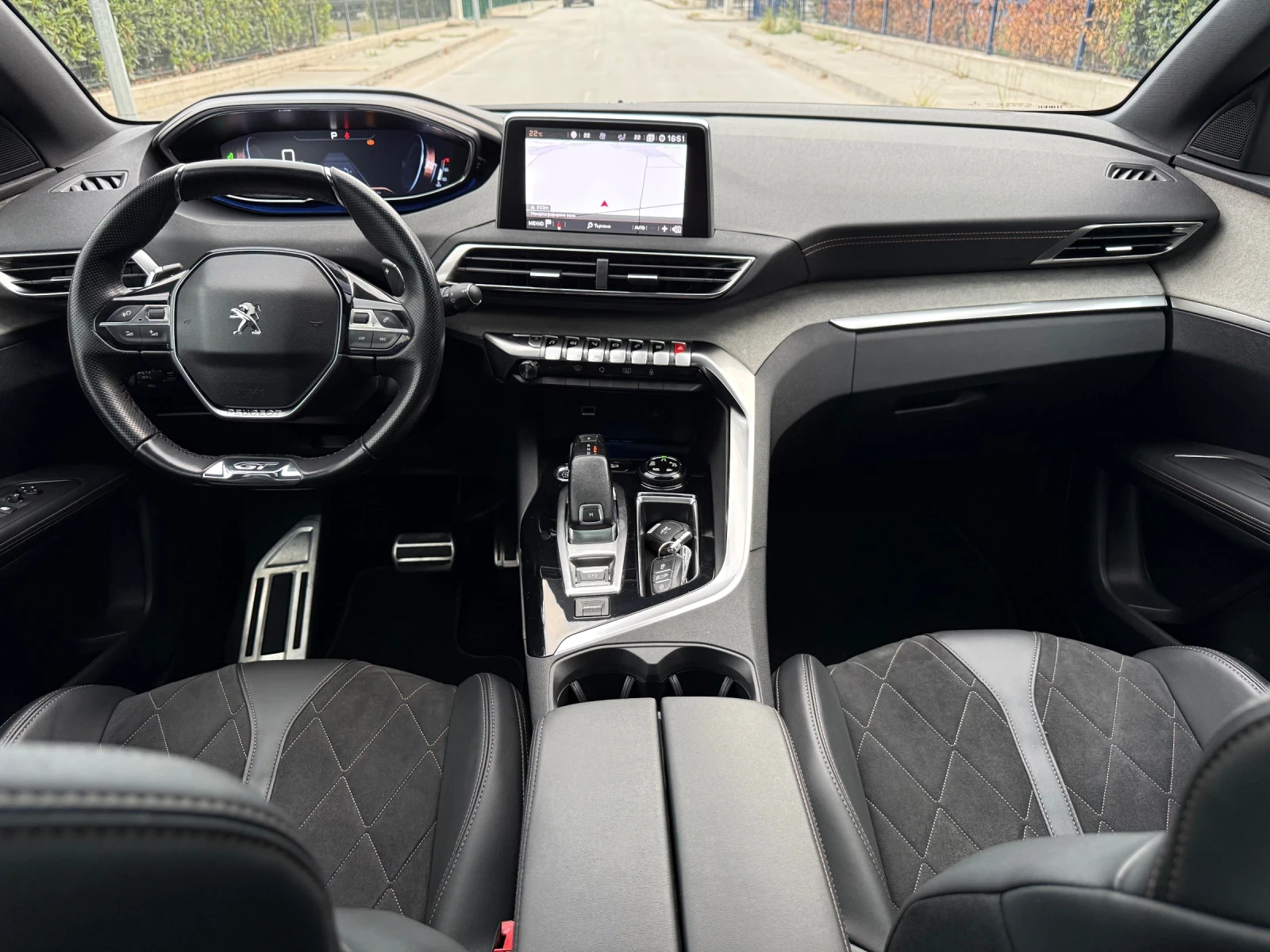 Peugeot 3008 2.0BLUEHDI-2019 8СКОРОСТИ GT-LINE/ПЪЛ.СЕРВ.ИСТОРИЯ - изображение 9