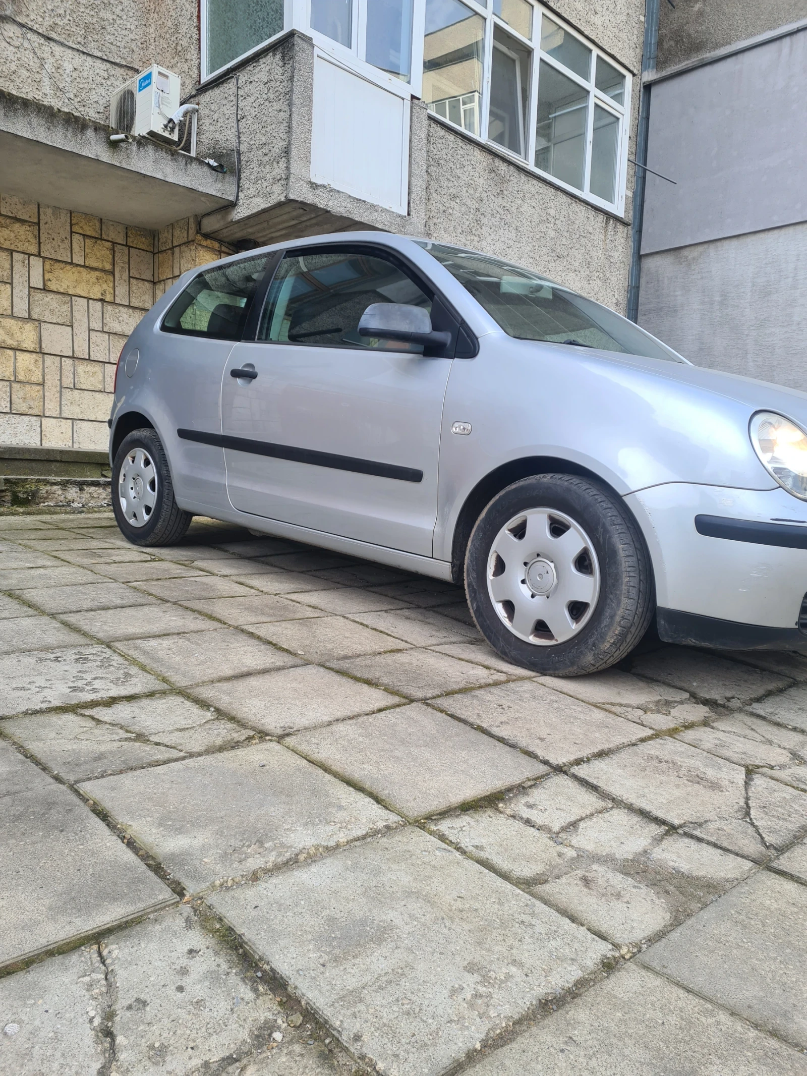 VW Polo Хетчбек, снимка 3 - Автомобили и джипове - 53753857
