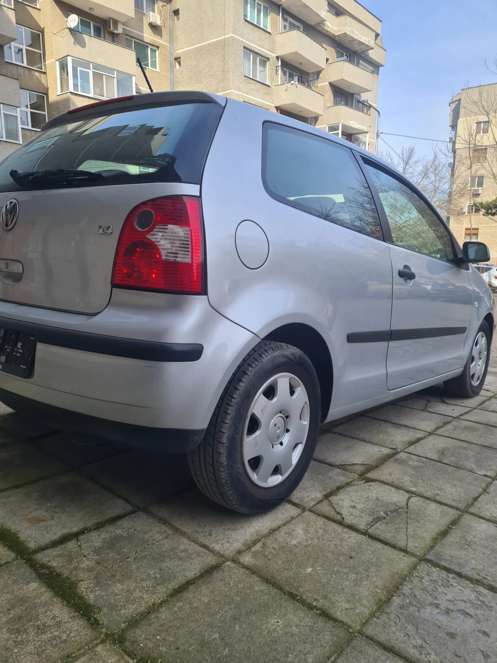 VW Polo Хетчбек, снимка 4 - Автомобили и джипове - 53753857