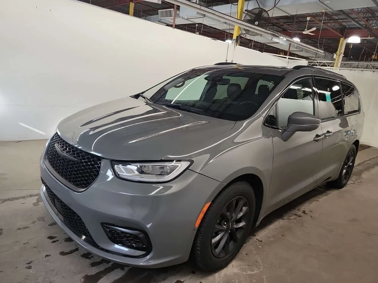 Chrysler Pacifica * TOURING L * BLIND SPOT* КАМЕРА * ПОДГРЕВ* 