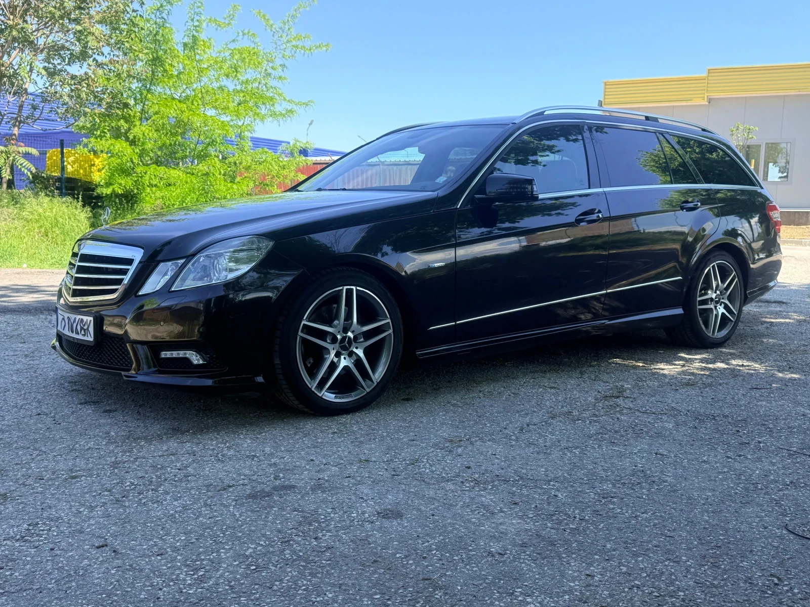 Mercedes-Benz E 350 CDI BlueEFFICIENCY, снимка 2 - Автомобили и джипове - 54444621