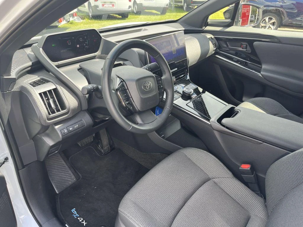 Toyota bZ4X ELECTRIC/COMFORT/204HP/71KWH/360/NAVI/234h, снимка 9 - Автомобили и джипове - 54622541