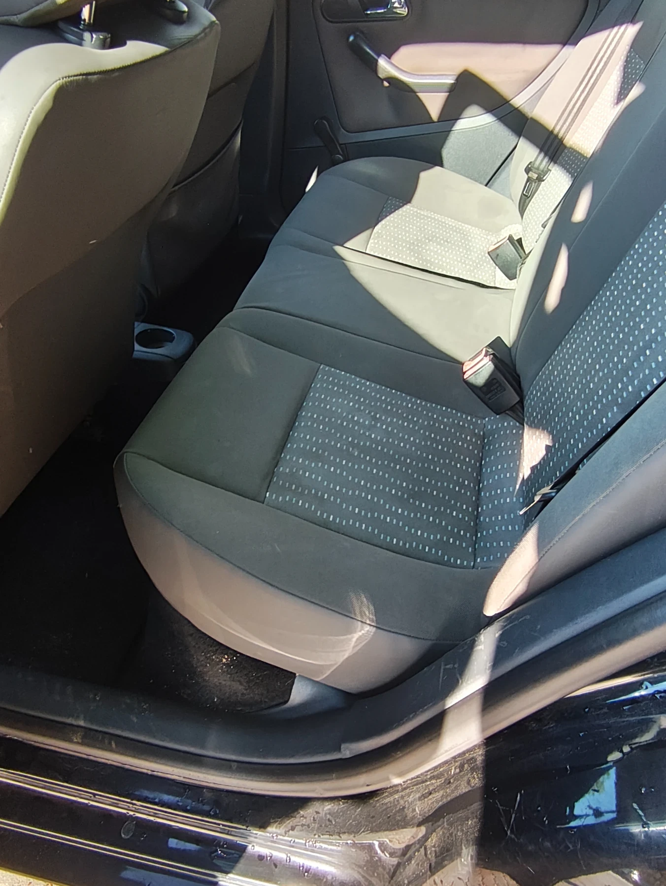 Seat Ibiza ГАЗ, снимка 9 - Автомобили и джипове - 54663272