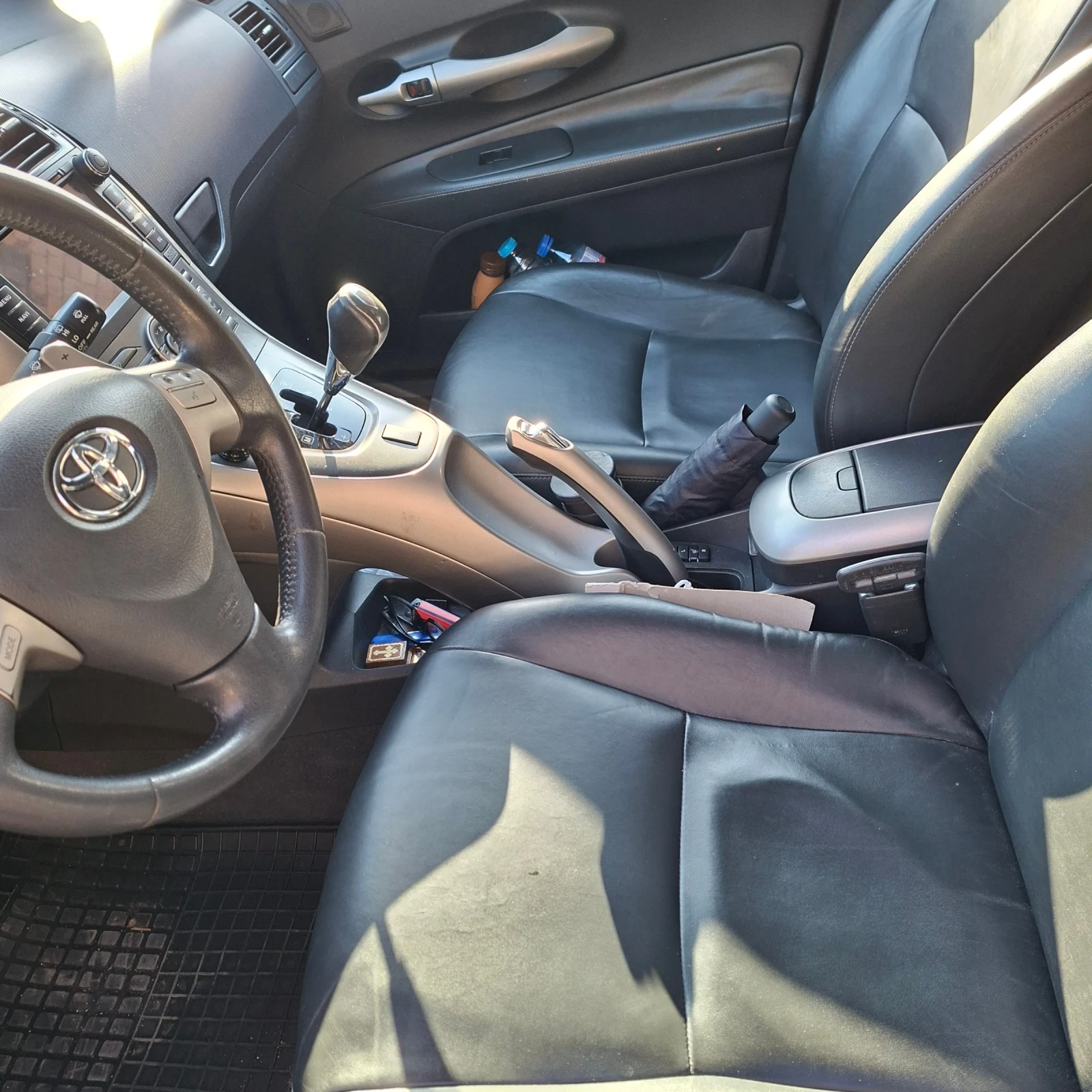 Toyota Auris, снимка 6 - Автомобили и джипове - 54812043