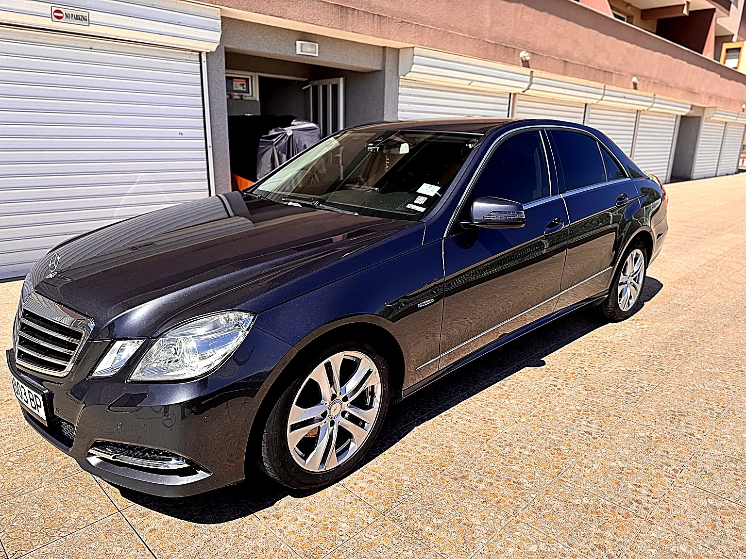 Mercedes-Benz E 220, снимка 5 - Автомобили и джипове - 54813283