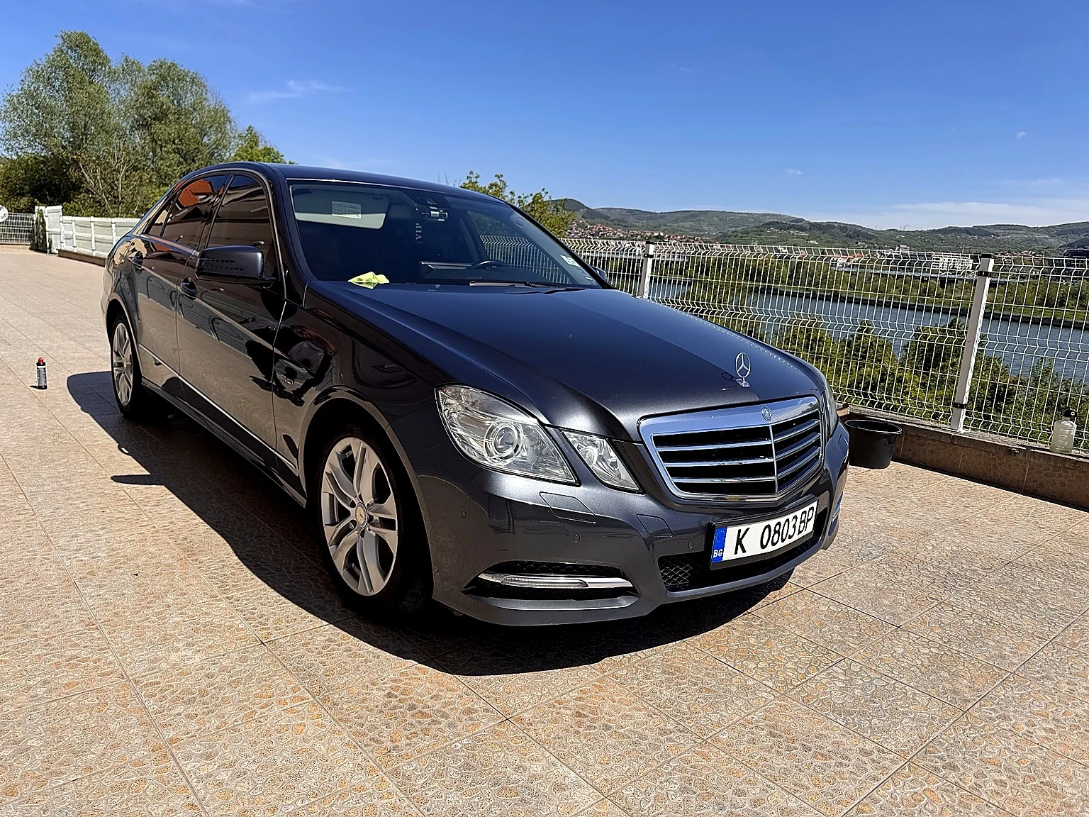 Mercedes-Benz E 220, снимка 2 - Автомобили и джипове - 54813283