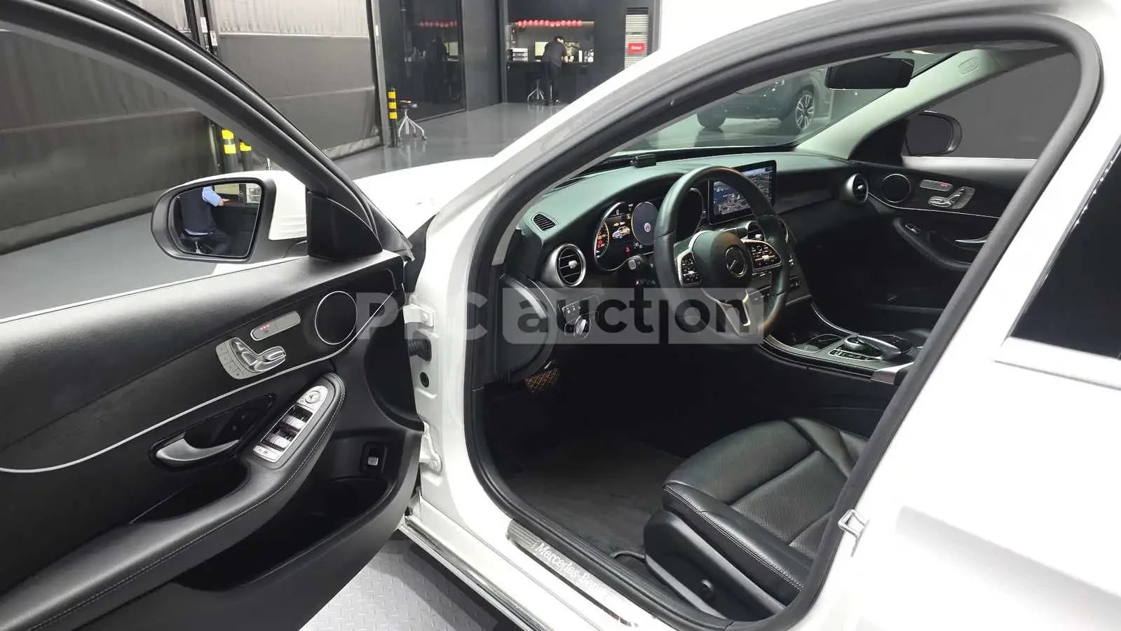 Mercedes-Benz C 220 d| ДИГИТАЛ| LANE ASSIST| DRIVE ASSIST| ВКЛ.ТЕХНОТ, снимка 9 - Автомобили и джипове - 54956748