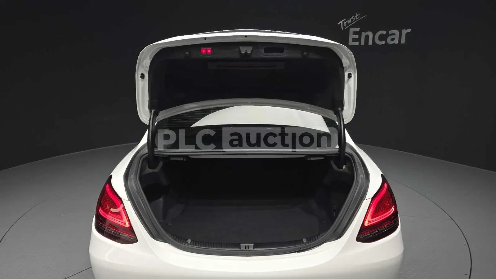 Mercedes-Benz C 220 d| ДИГИТАЛ| LANE ASSIST| DRIVE ASSIST| ВКЛ.ТЕХНОТ, снимка 17 - Автомобили и джипове - 54956748