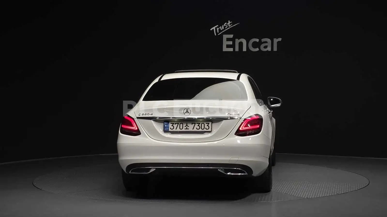 Mercedes-Benz C 220 d| ДИГИТАЛ| LANE ASSIST| DRIVE ASSIST| ВКЛ.ТЕХНОТ, снимка 4 - Автомобили и джипове - 54956748