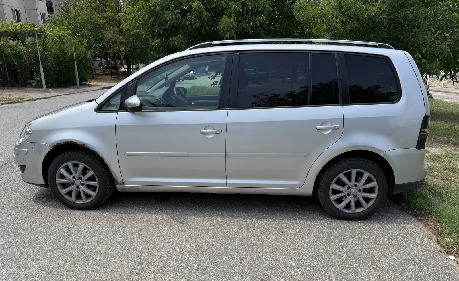VW Touran, снимка 9 - Автомобили и джипове - 55219003