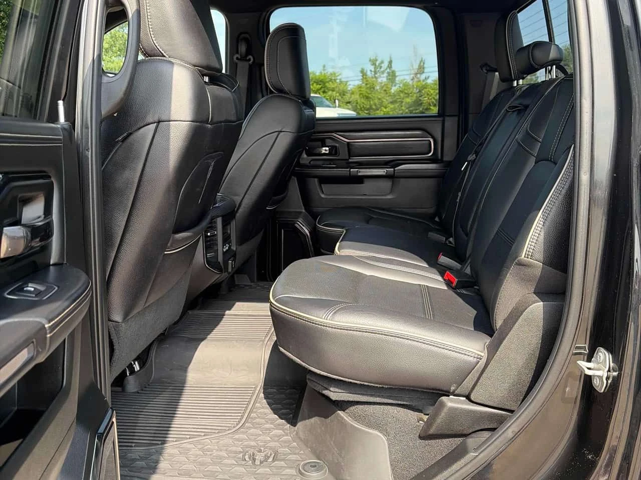 Dodge RAM 3500 * Limited * CARFAX * БЕЗ ПЪРВОНАЧАЛНА ВНОСКА, снимка 11 - Автомобили и джипове - 55612078