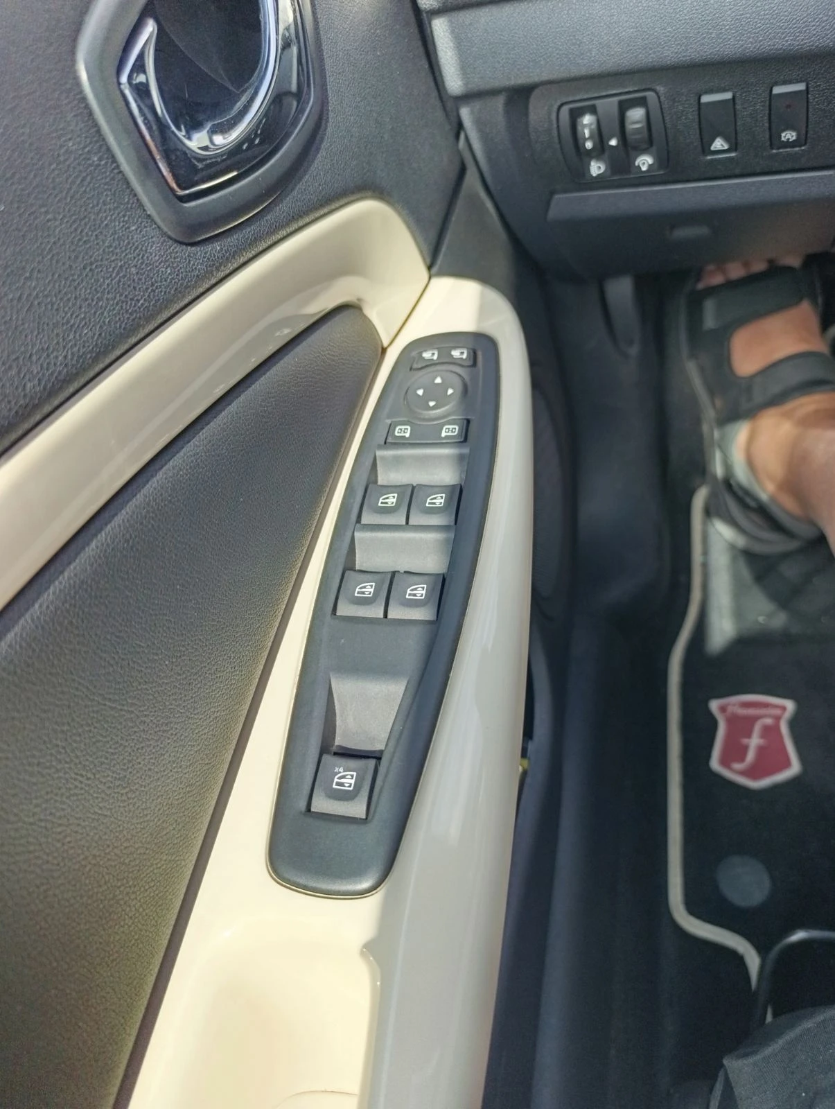 Renault Megane CC, снимка 15 - Автомобили и джипове - 56040698