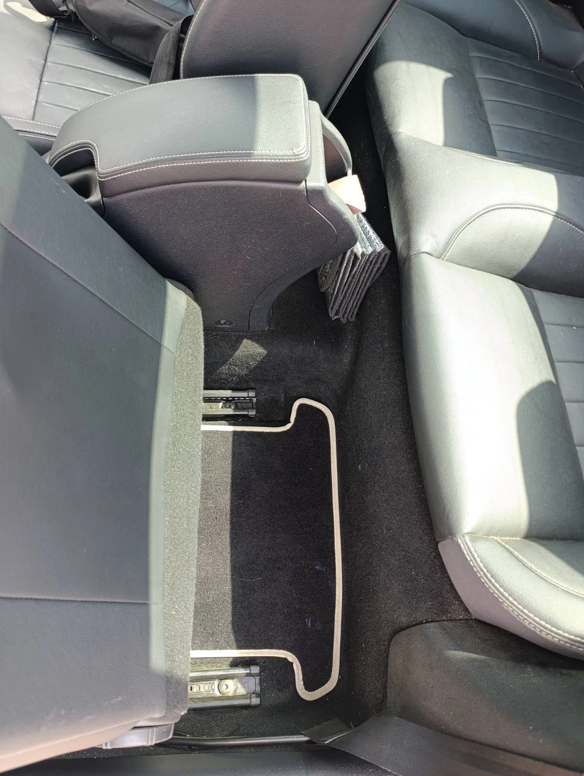 Renault Megane CC, снимка 9 - Автомобили и джипове - 56040698