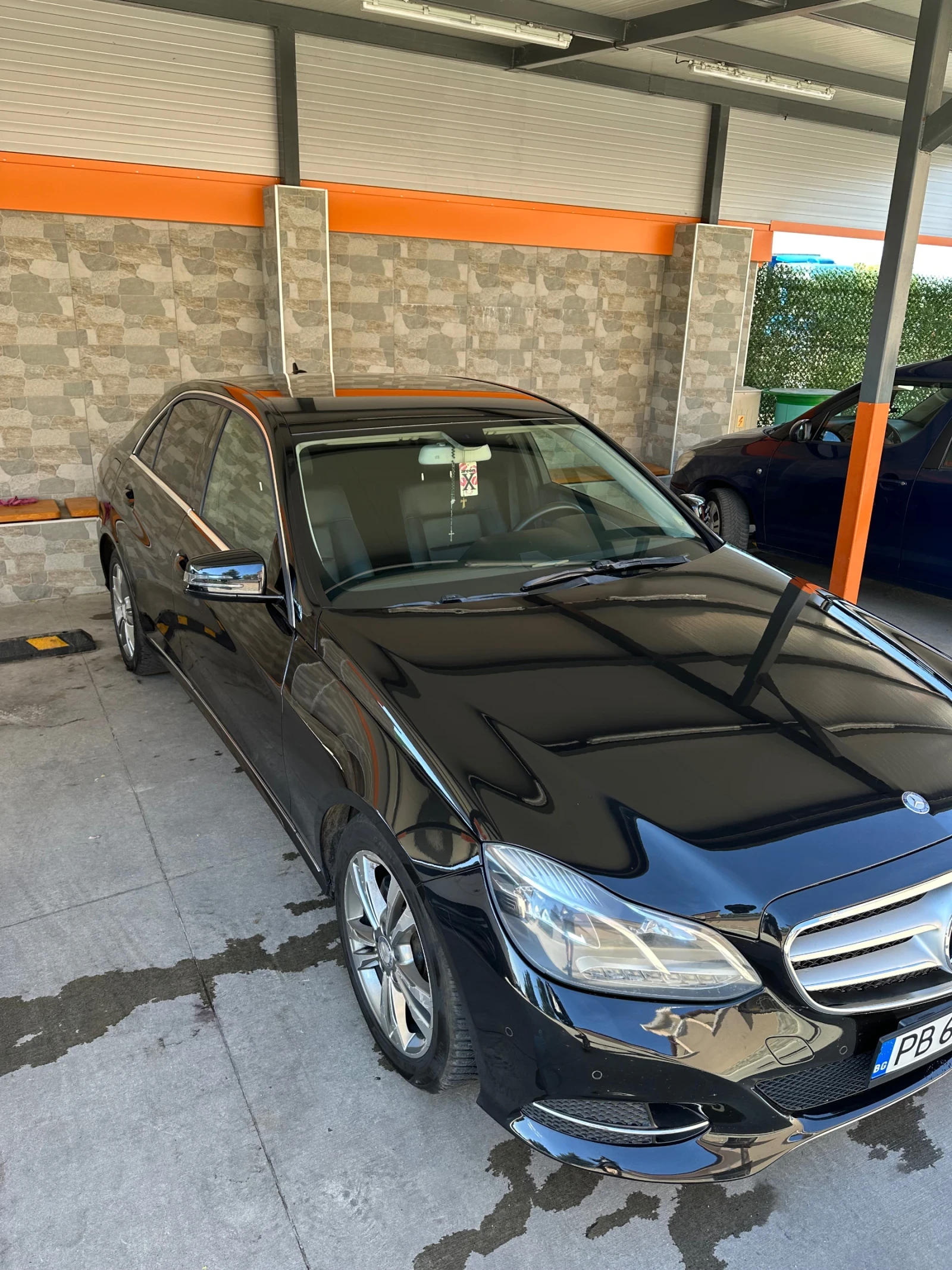 Mercedes-Benz E 200, снимка 5 - Автомобили и джипове - 56337748