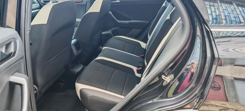 VW T-Roc 2.0TDI, снимка 8 - Автомобили и джипове - 52502642