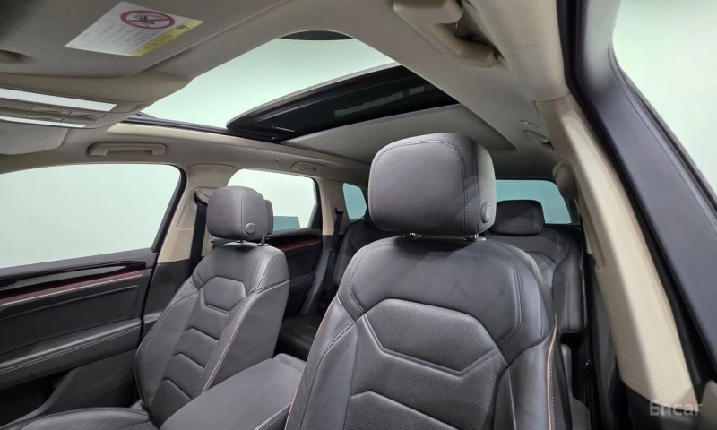 VW Touareg, снимка 12 - Автомобили и джипове - 53058528