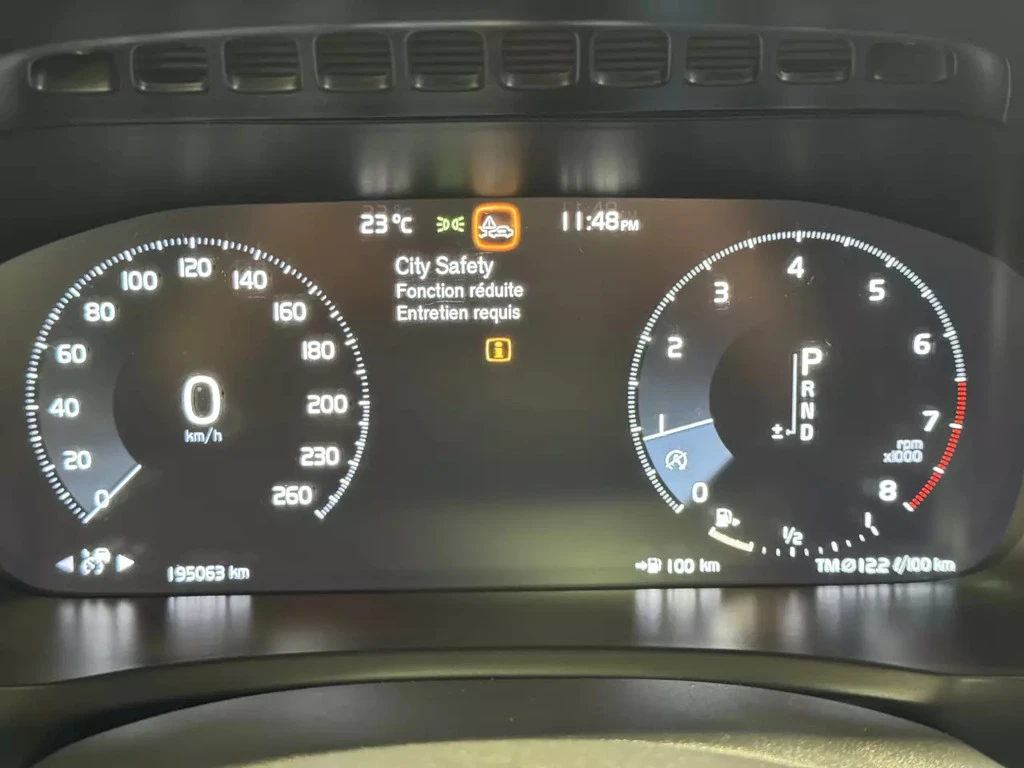Volvo Xc90 T6 INSCRIPTION/ПОДГРЕВ/ОБДУХВАНЕ/ПАНОРАМА/КЕЙЛЕС - изображение 9