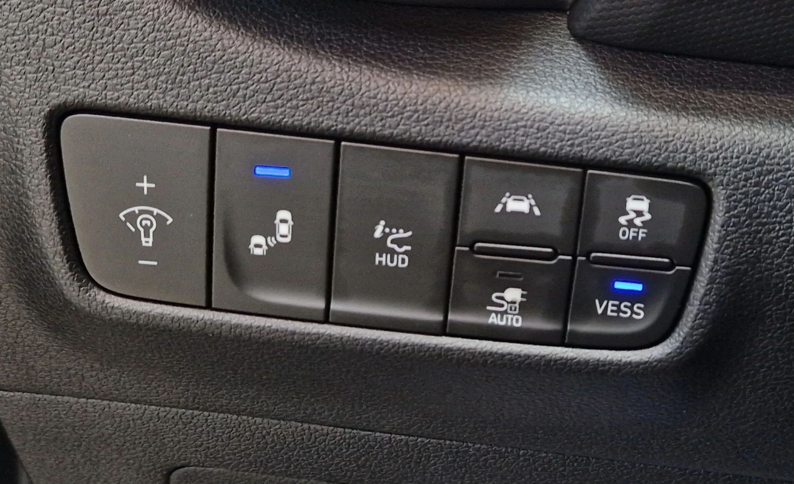 Hyundai Kona Black Friday/64KWh/Premium/SOH100 | Mobile.bg   13