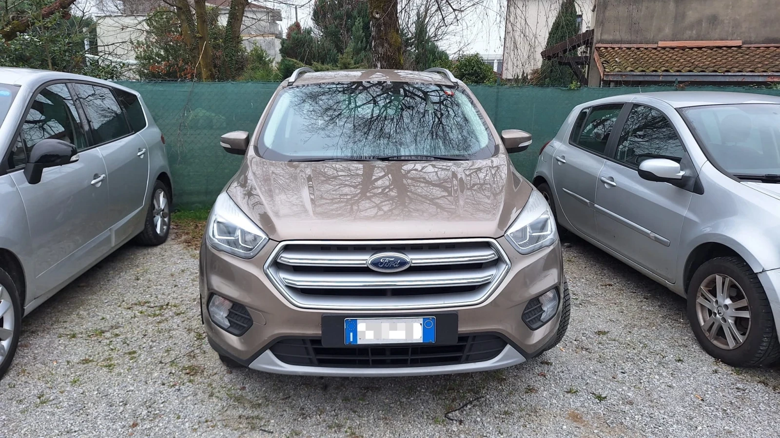 Ford Kuga 1.5 EcoBoost 120 CV SeS 2WD ST-Line, снимка 4 - Автомобили и джипове - 53938956