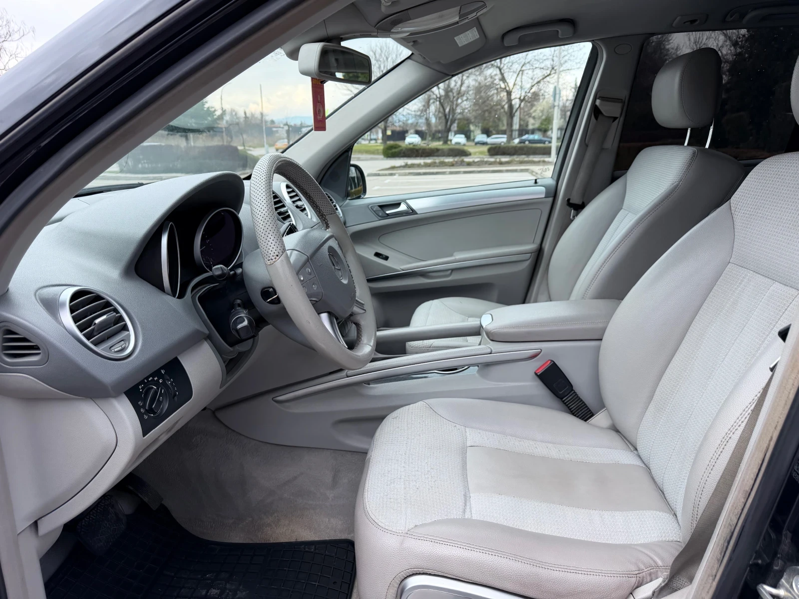 Mercedes-Benz ML 320, снимка 9 - Автомобили и джипове - 54049046