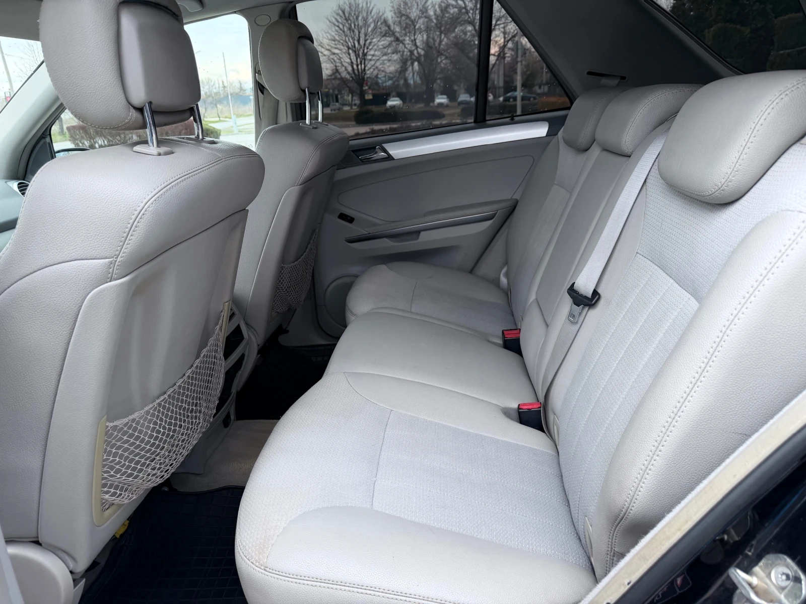 Mercedes-Benz ML 320, снимка 11 - Автомобили и джипове - 54049046