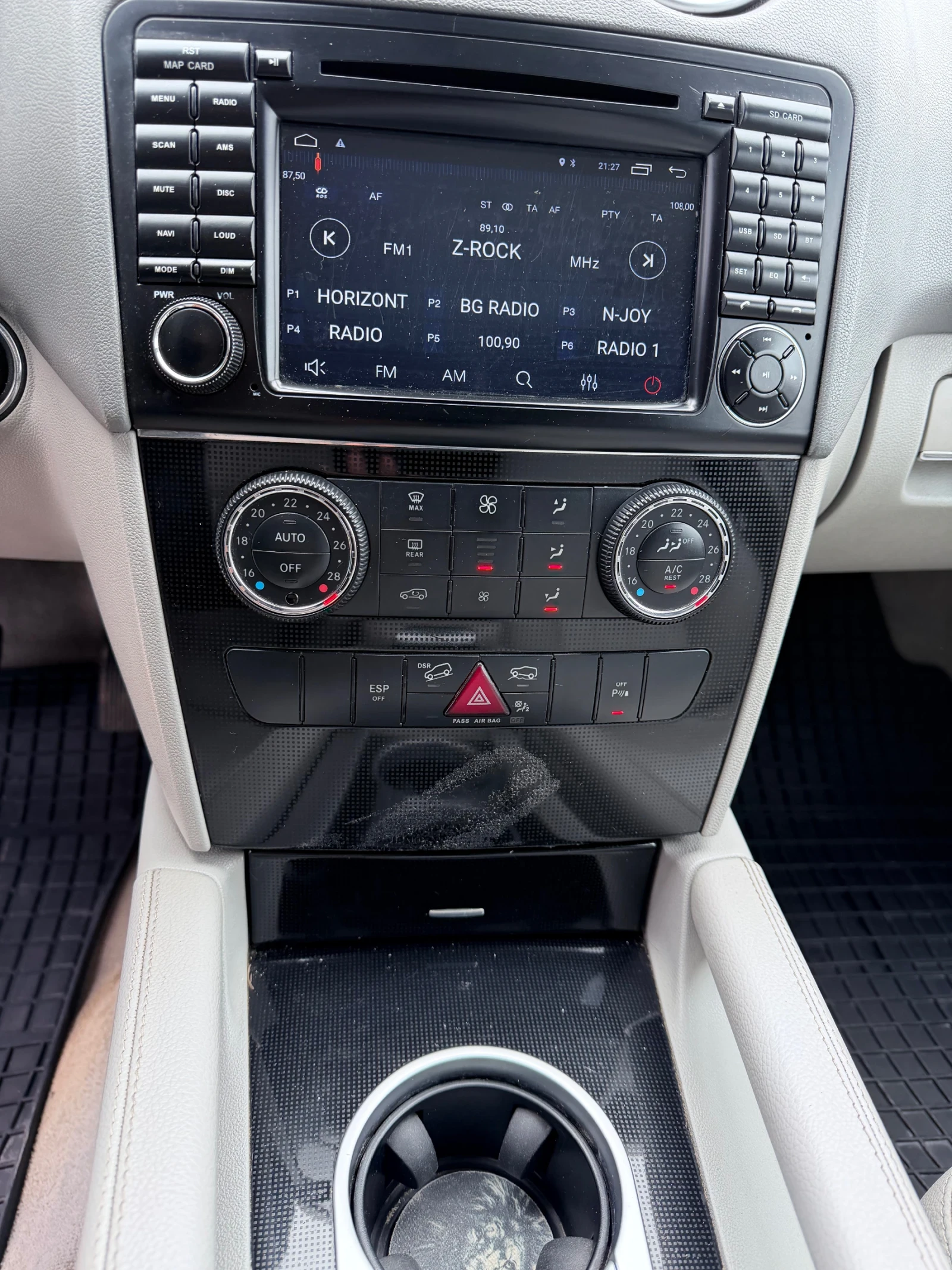 Mercedes-Benz ML 320, снимка 13 - Автомобили и джипове - 54049046