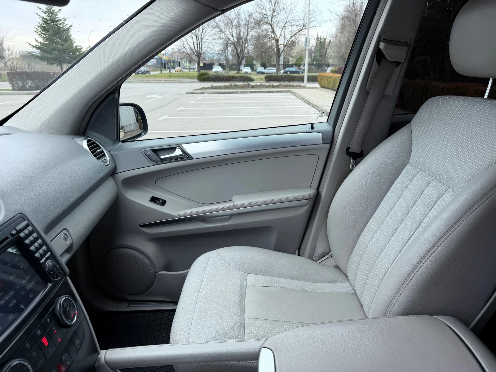 Mercedes-Benz ML 320, снимка 10 - Автомобили и джипове - 54049046