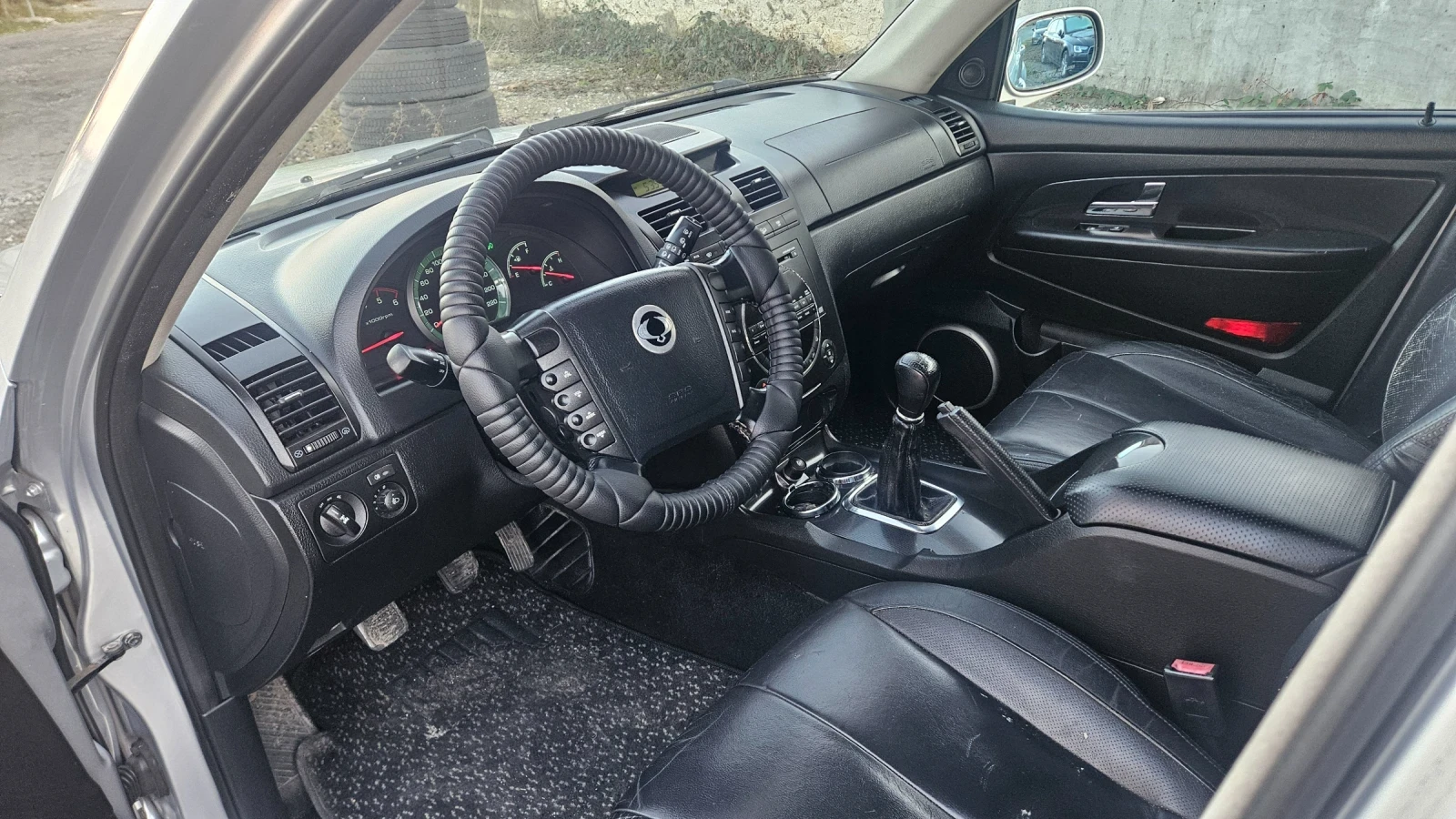 SsangYong Rexton, снимка 9 - Автомобили и джипове - 54088045