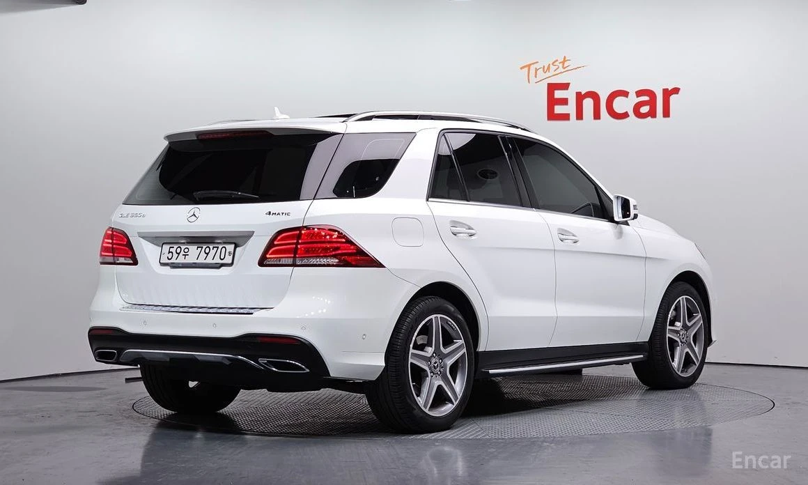 Mercedes-Benz GLE 350, снимка 2 - Автомобили и джипове - 54108165