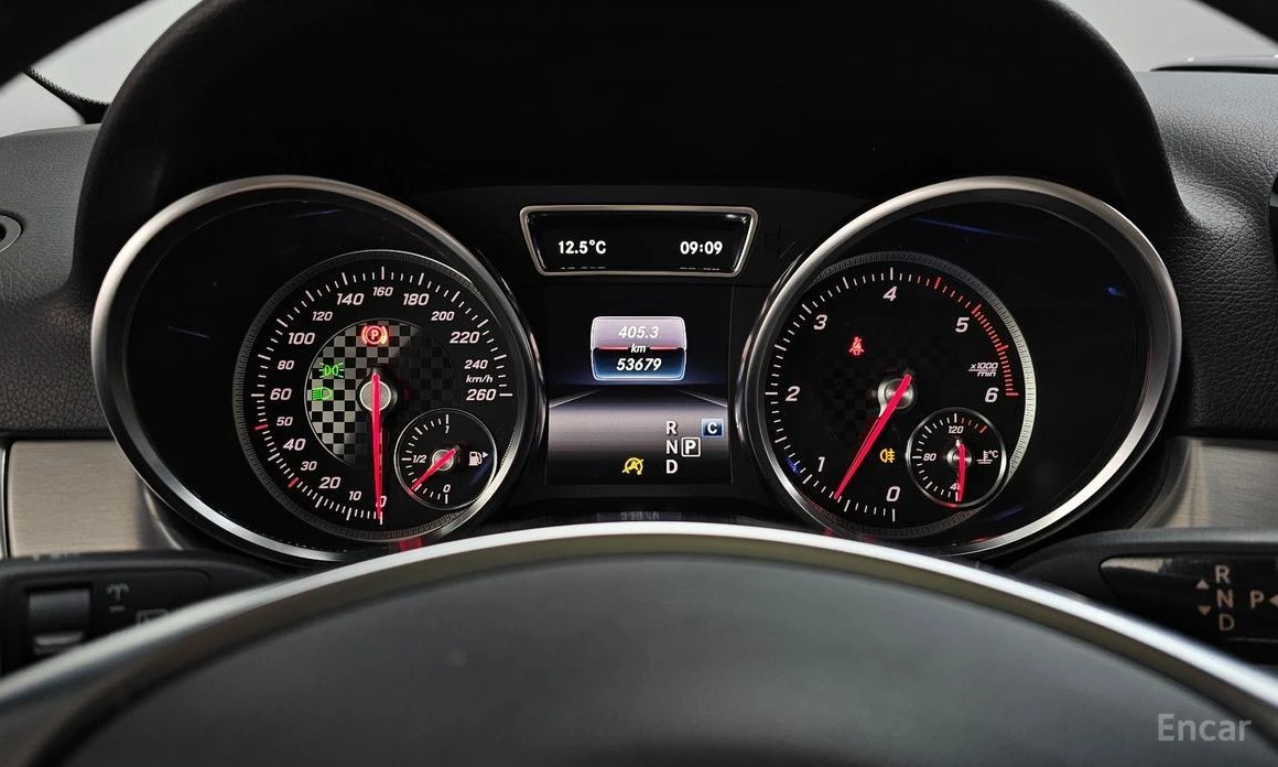 Mercedes-Benz GLE 350, снимка 8 - Автомобили и джипове - 54108165