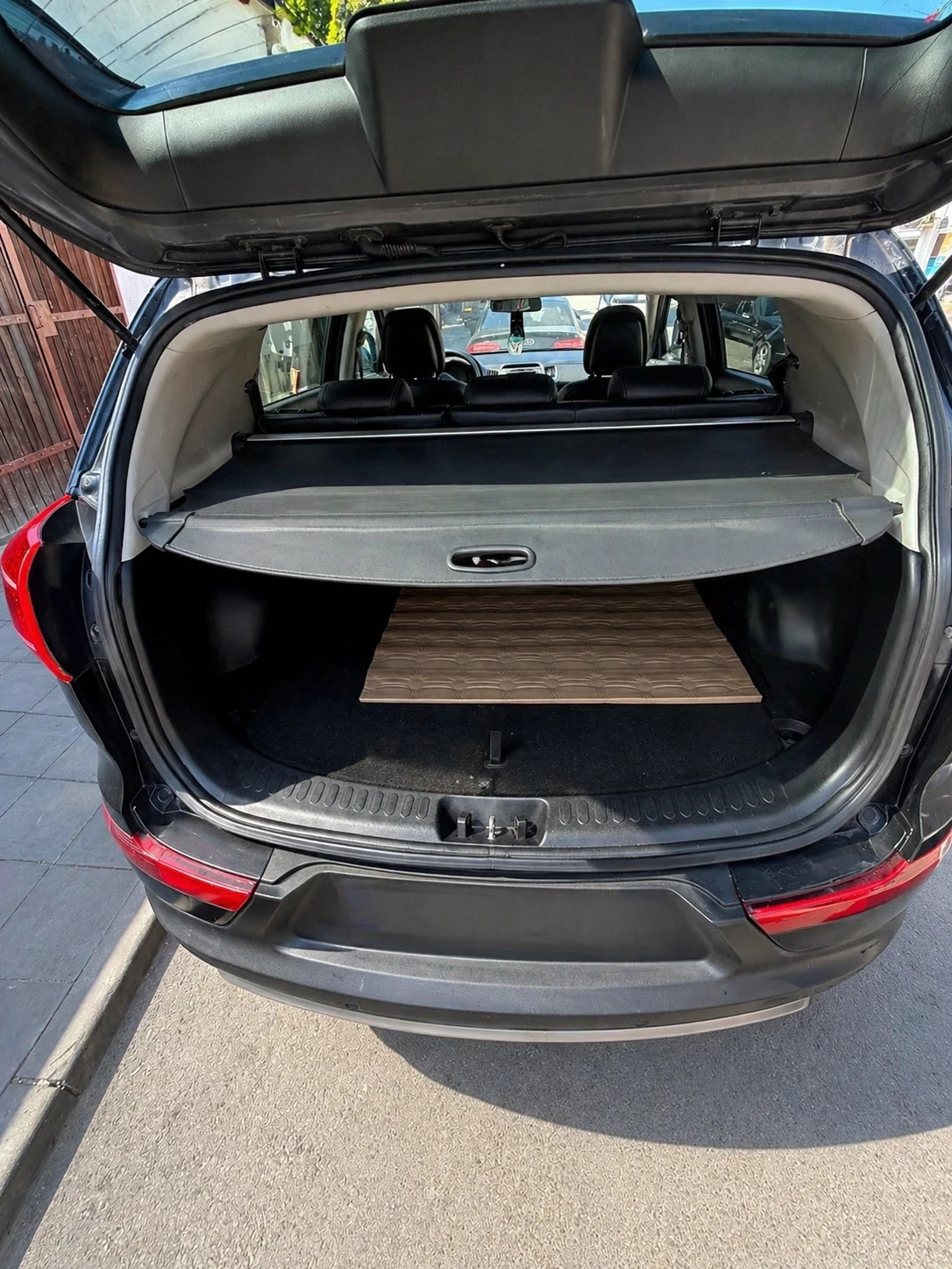 Kia Sportage 2.0 CRDi 135 к.с. 4x4 ръчни скорости, снимка 4 - Автомобили и джипове - 54318829