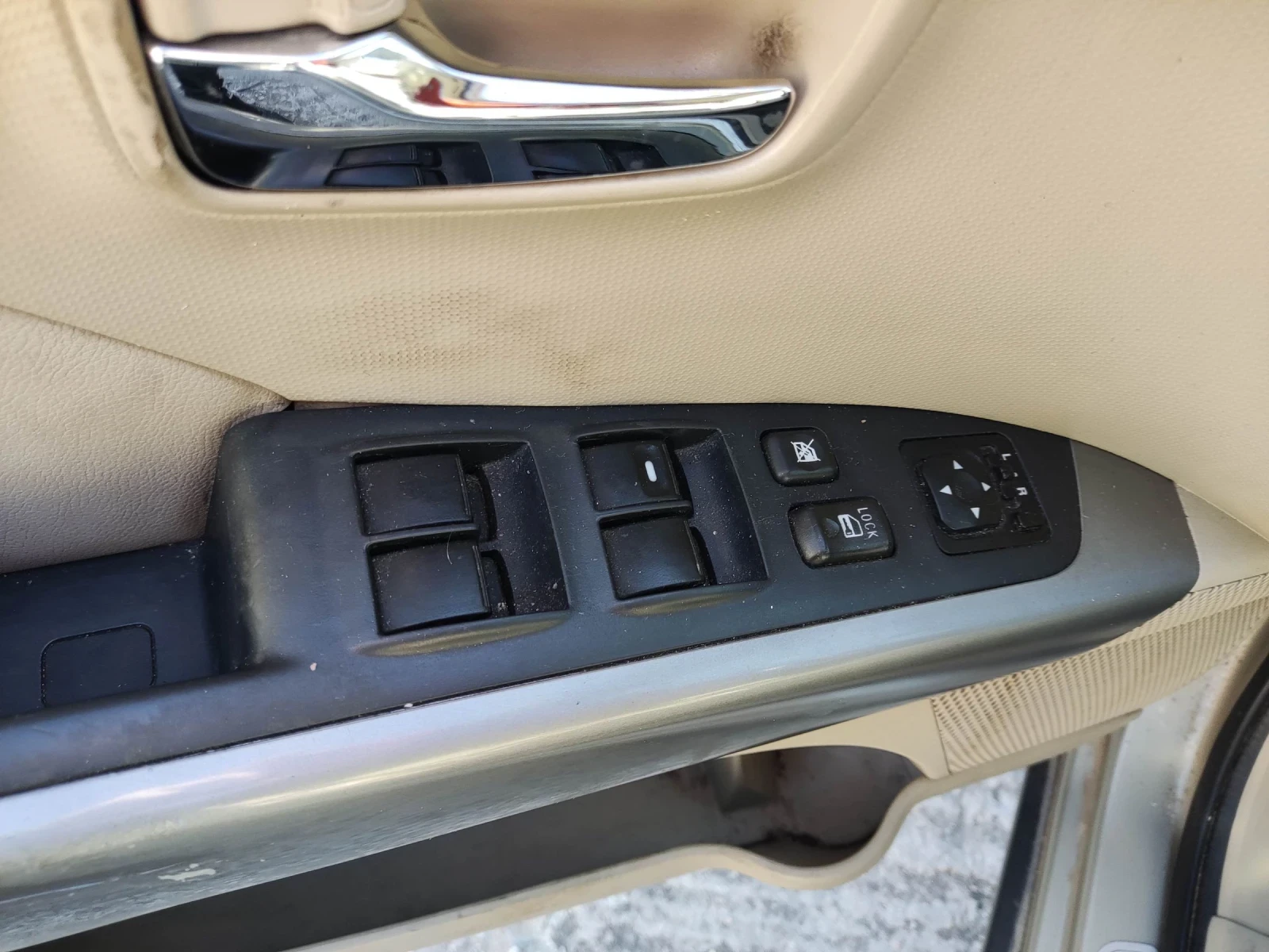 Mitsubishi Outlander 7 места, снимка 15 - Автомобили и джипове - 54459572