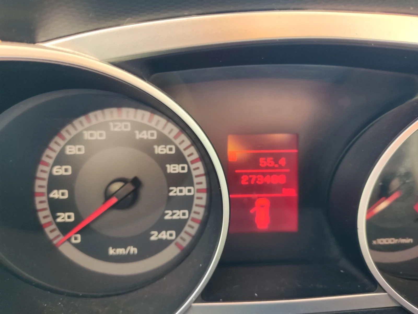 Mitsubishi Outlander 7 места, снимка 13 - Автомобили и джипове - 54459572