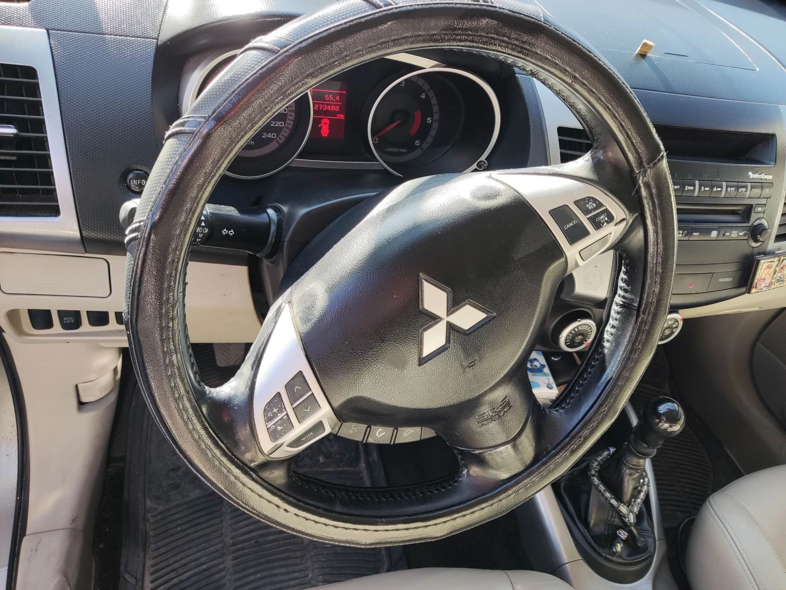 Mitsubishi Outlander 7 места, снимка 14 - Автомобили и джипове - 54459572